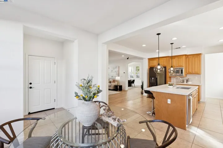 5 Cornelius Sq, Alameda, California 94501