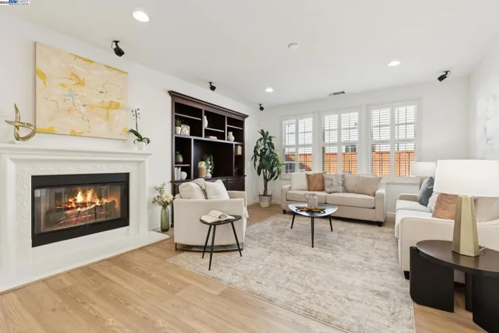 5 Cornelius Sq, Alameda, California 94501