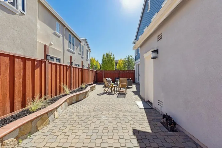 5 Cornelius Sq, Alameda, California 94501