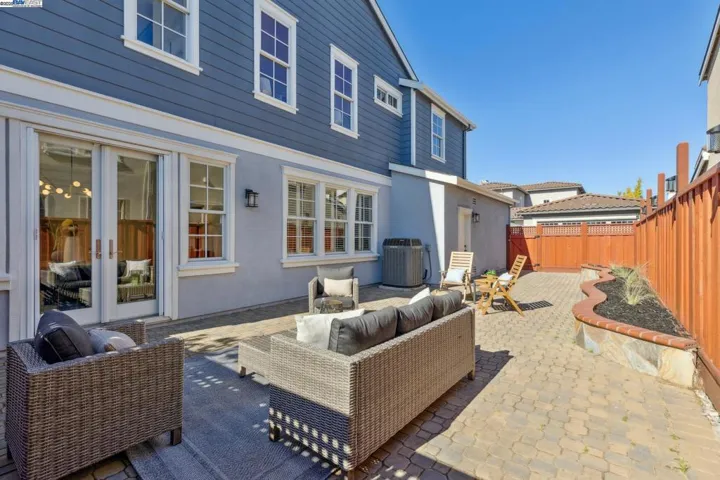 5 Cornelius Sq, Alameda, California 94501