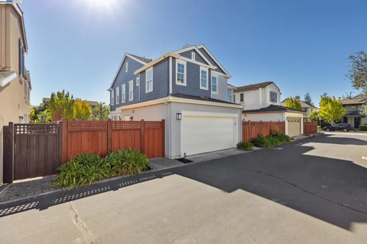 5 Cornelius Sq, Alameda, California 94501