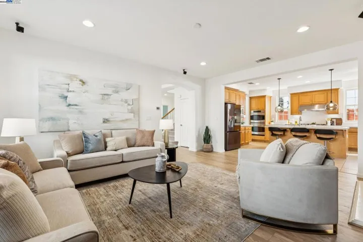 5 Cornelius Sq, Alameda, California 94501