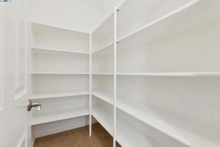 5 Cornelius Sq, Alameda, California 94501