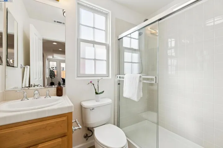 5 Cornelius Sq, Alameda, California 94501