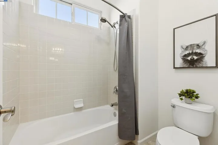 5 Cornelius Sq, Alameda, California 94501