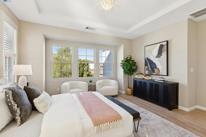 5 Cornelius Sq, Alameda, California 94501