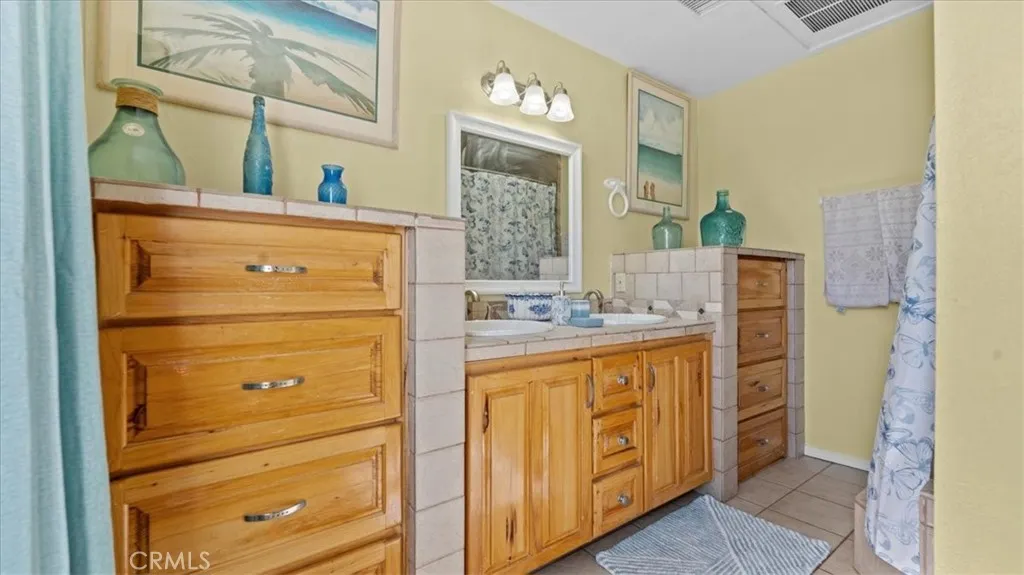 25189 El Greco, Moreno Valley, California 92553 home-pic-12