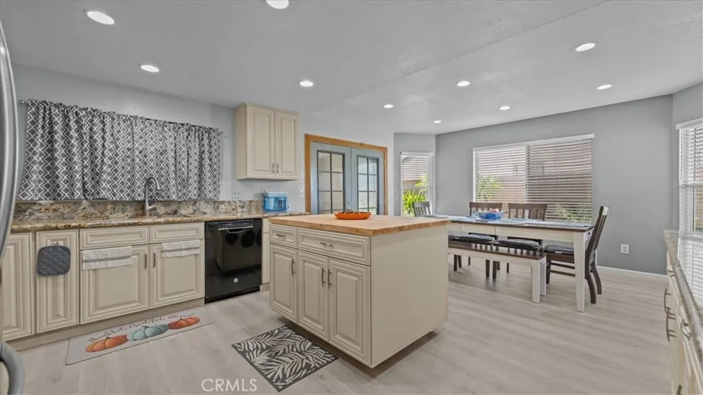 25189 El Greco, Moreno Valley, California 92553 home-pic-7