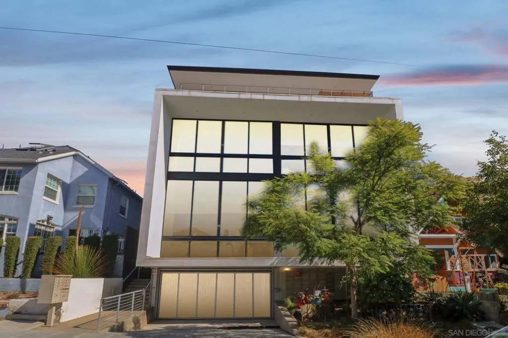 2355 Front St, San Diego, California 92101 home-pic-33