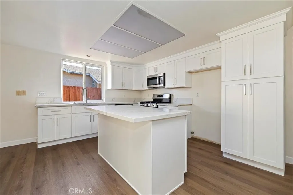 25140 Bay, Moreno Valley, California 92553 home-pic-13