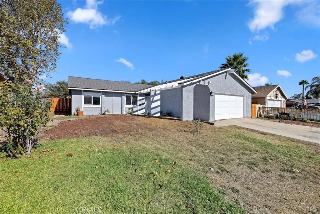 25140 Bay, Moreno Valley, California 92553 home-pic-1