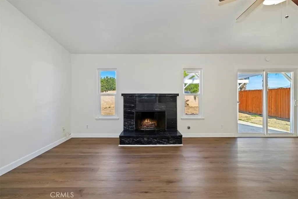 25140 Bay, Moreno Valley, California 92553 home-pic-11