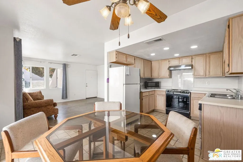 32505 Candlewood Drive 87, Cathedral City, California 92234 home-pic-10