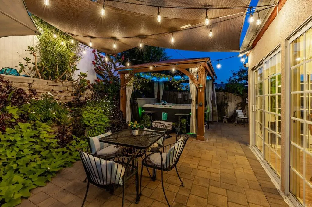 2748 Mansfield Drive, Burbank, California 91504 home-pic-34