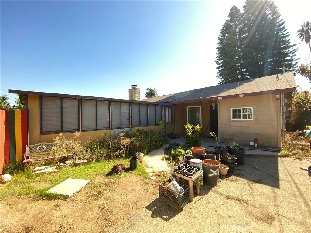 1263 Douglass, Pomona, California 91768 home-pic-2