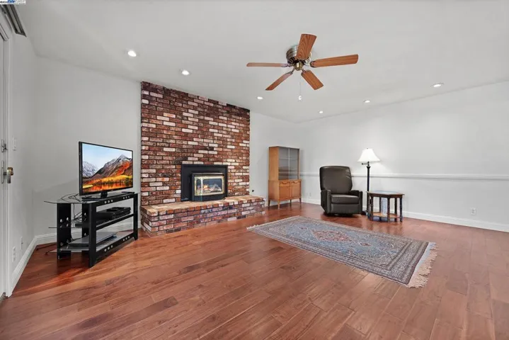 5731 San Juan Way, Pleasanton, California 94566