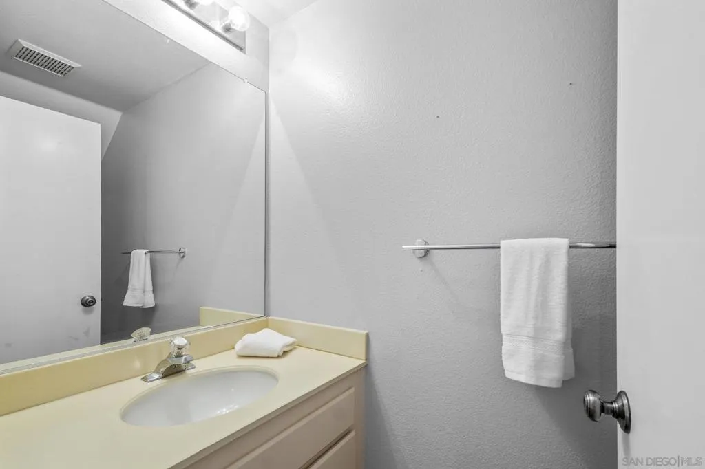 11378 Via Rancho San Diego C, El Cajon, California 92019 home-pic-9