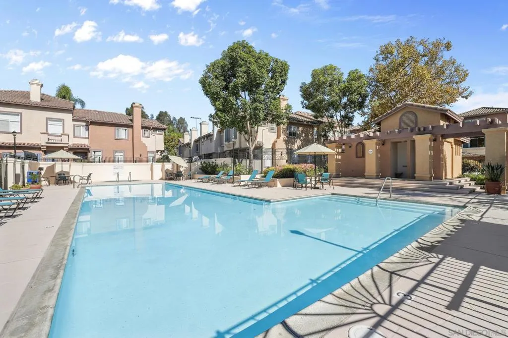 11378 Via Rancho San Diego C, El Cajon, California 92019 home-pic-26