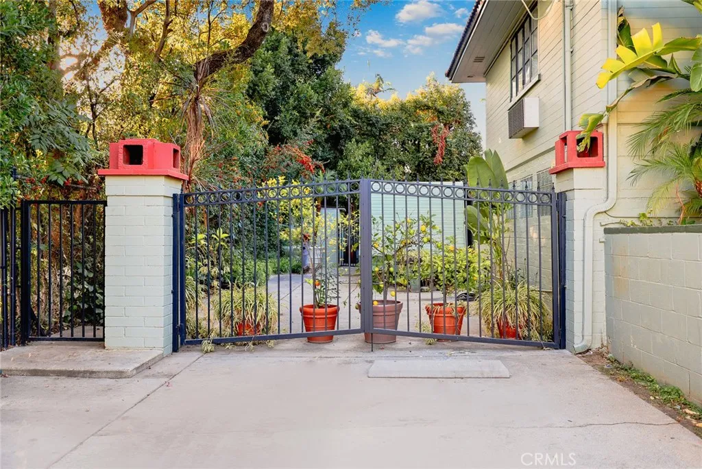 459 N Barranca Ave, Glendora, California 91741 home-pic-47