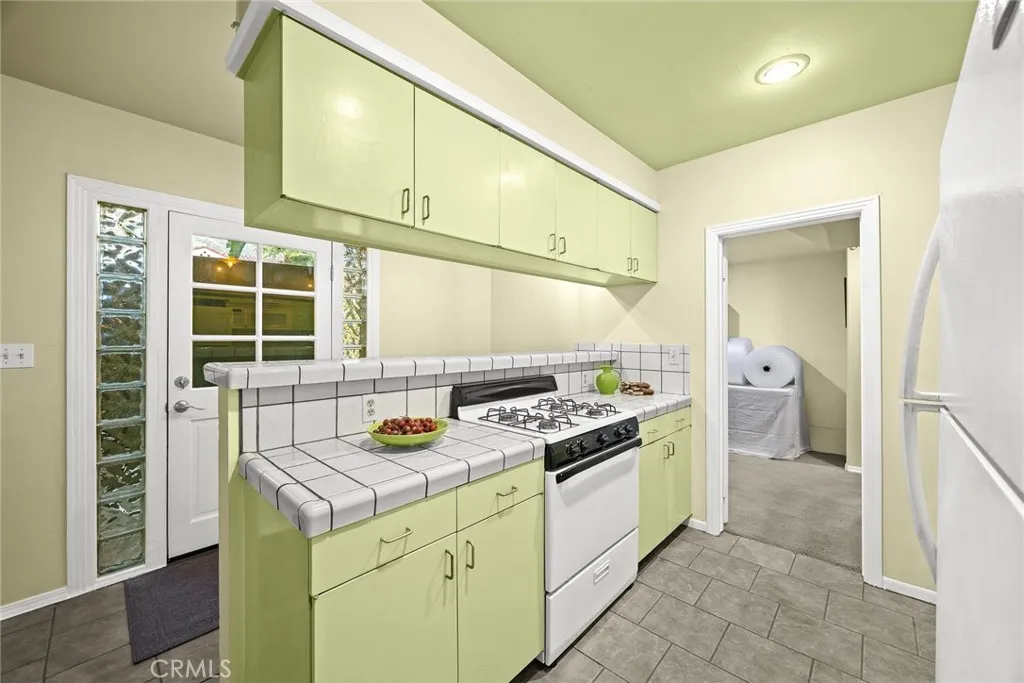 459 N Barranca Ave, Glendora, California 91741 home-pic-30