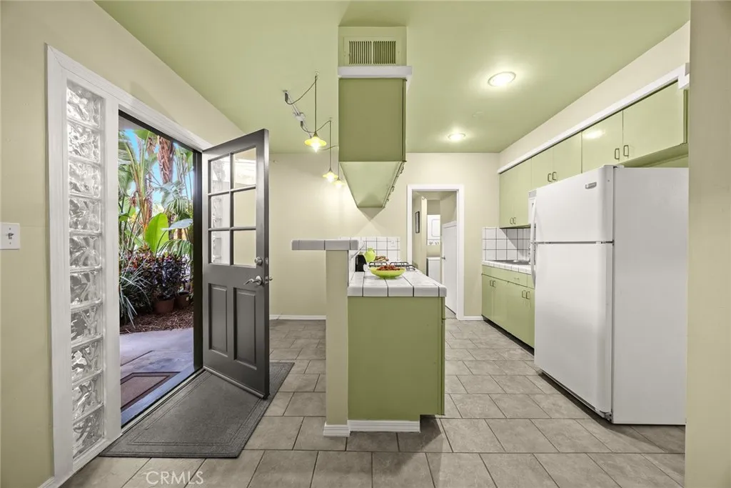459 N Barranca Ave, Glendora, California 91741 home-pic-29