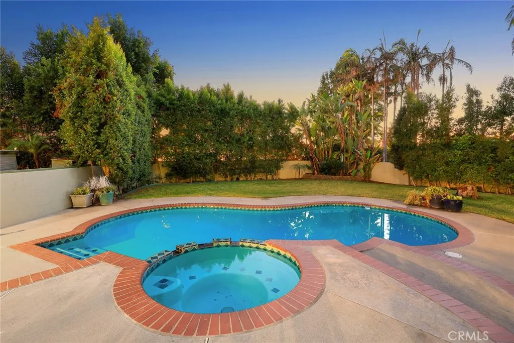 459 N Barranca Ave, Glendora, California 91741 home-pic-38
