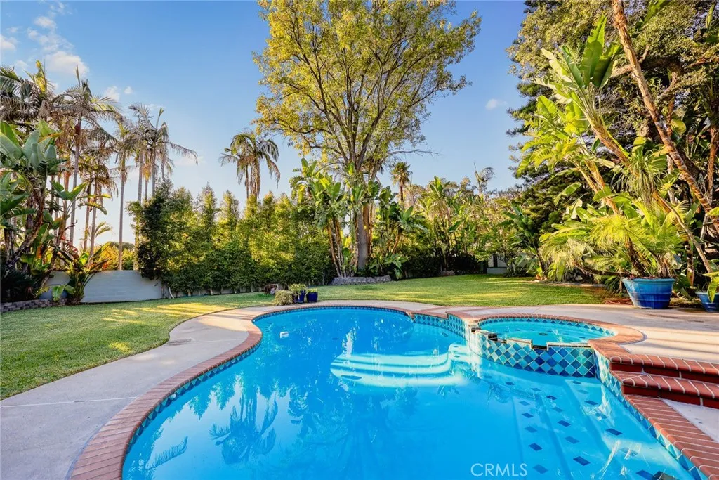 459 N Barranca Ave, Glendora, California 91741 home-pic-39