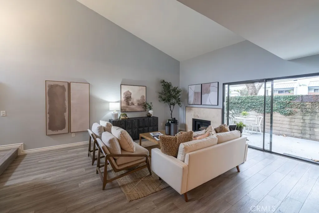 5002 E Atherton, Long Beach, California 90815 home-pic-1