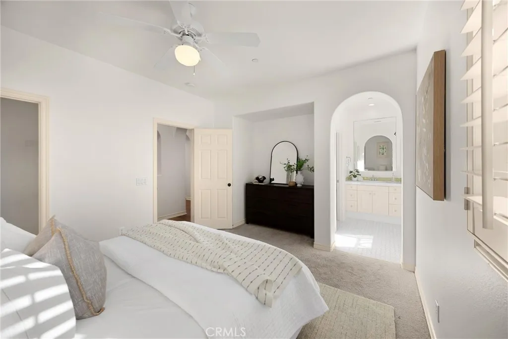 34 Tall Hedge, Irvine, California 92603 home-pic-48