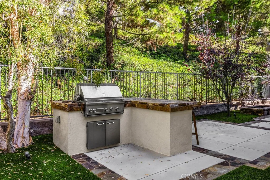 34 Tall Hedge, Irvine, California 92603 home-pic-71