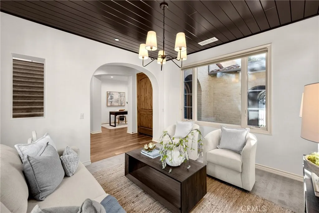 34 Tall Hedge, Irvine, California 92603 home-pic-19