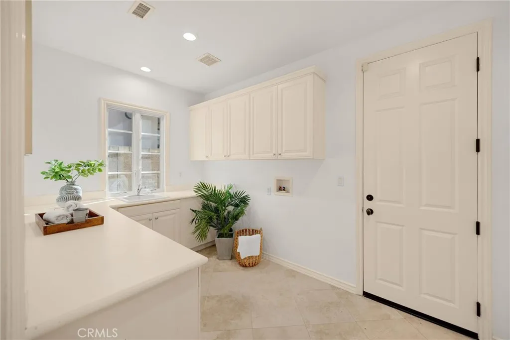 34 Tall Hedge, Irvine, California 92603 home-pic-43