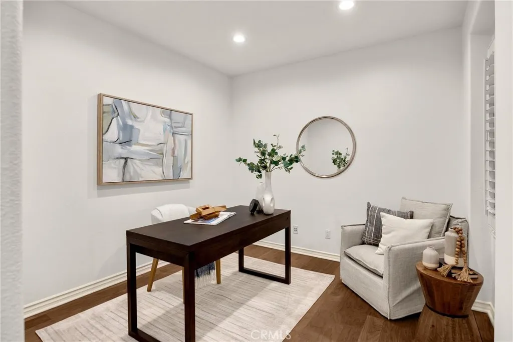 34 Tall Hedge, Irvine, California 92603 home-pic-16
