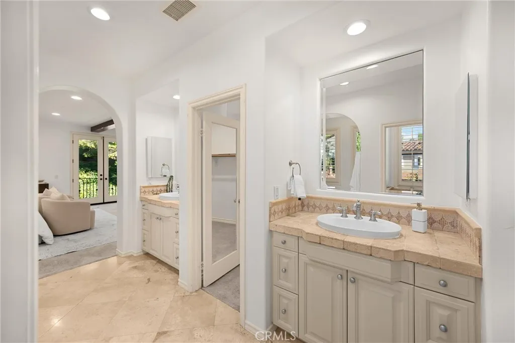 34 Tall Hedge, Irvine, California 92603 home-pic-60