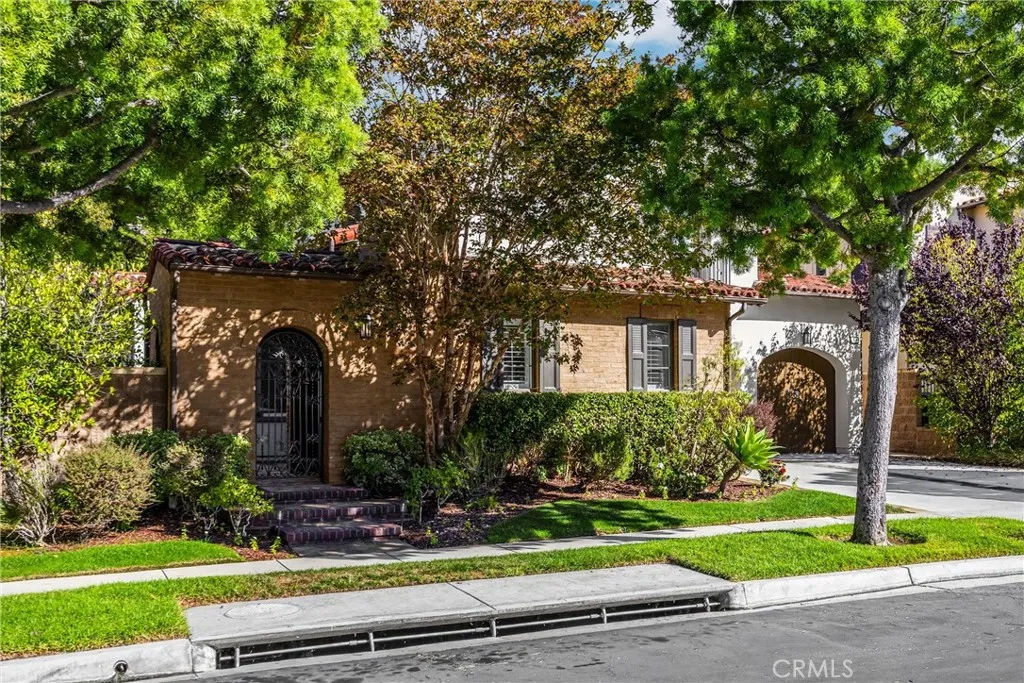 34 Tall Hedge, Irvine, California 92603 home-pic-2