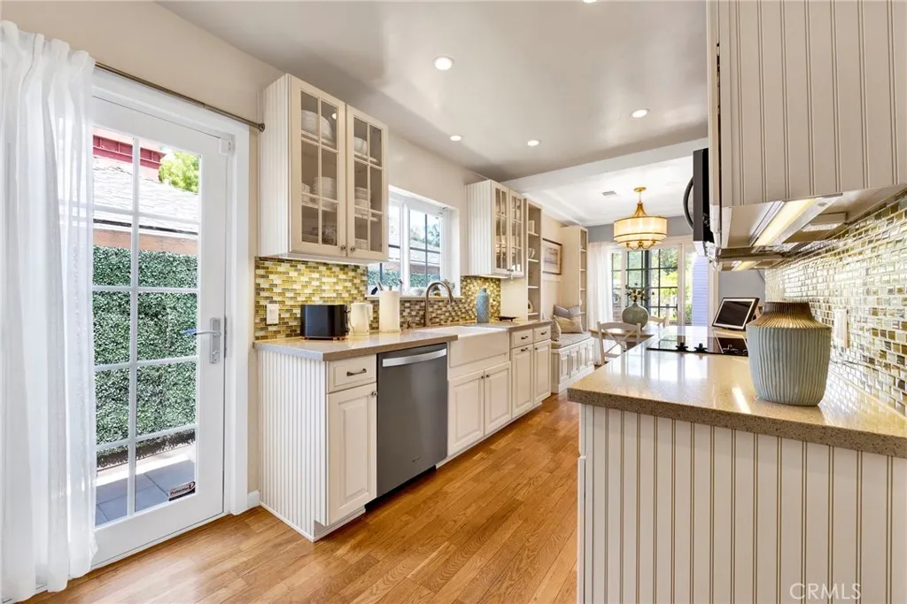 3374 Floyd, Los Angeles, California 90068 home-pic-16