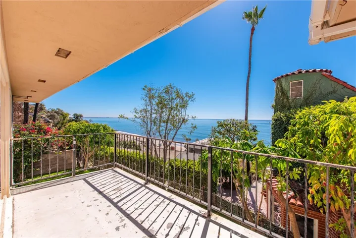 17632 Revello, Pacific Palisades, California 90272