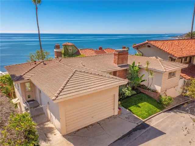 17632 Revello, Pacific Palisades, California 90272