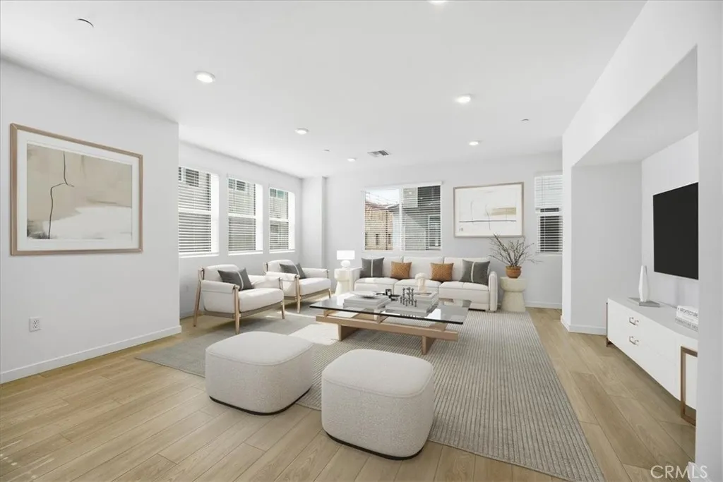 9328 Via Azul, Pico Rivera, California 90660 home-pic-8