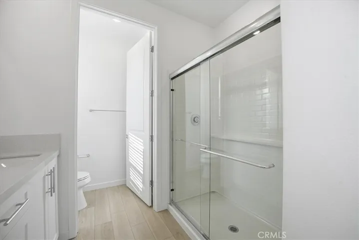 PHOTOS ARE OF MODEL MATCH