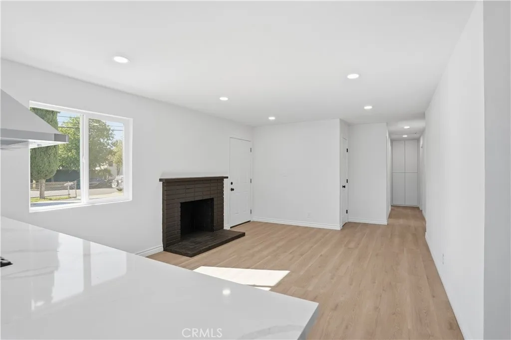 1381 E 5th, Ontario, California 91764 home-pic-8