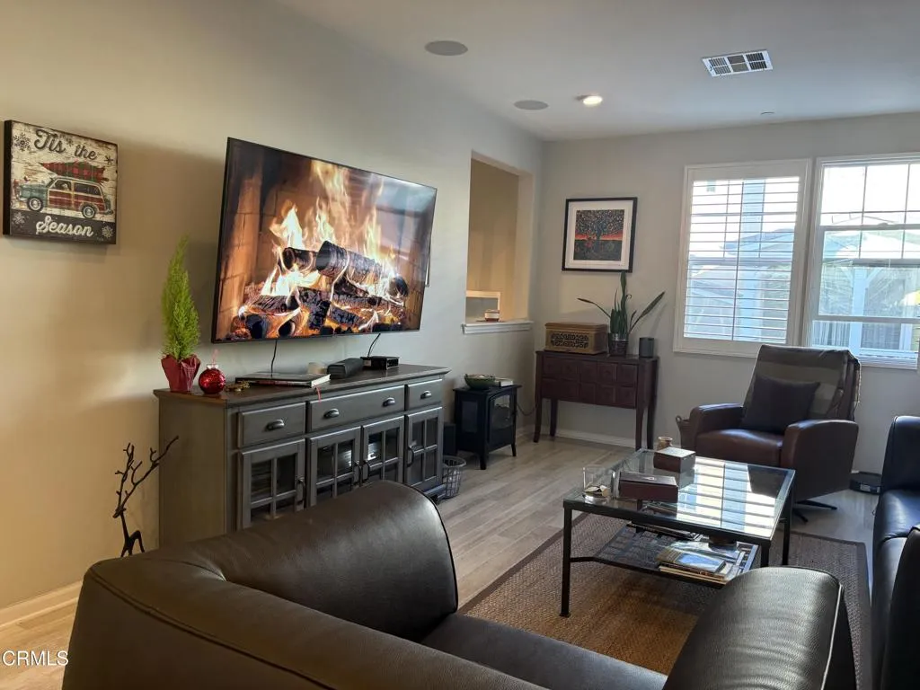 3661 Islander Walk Walk, Oxnard, California 93035 home-pic-9