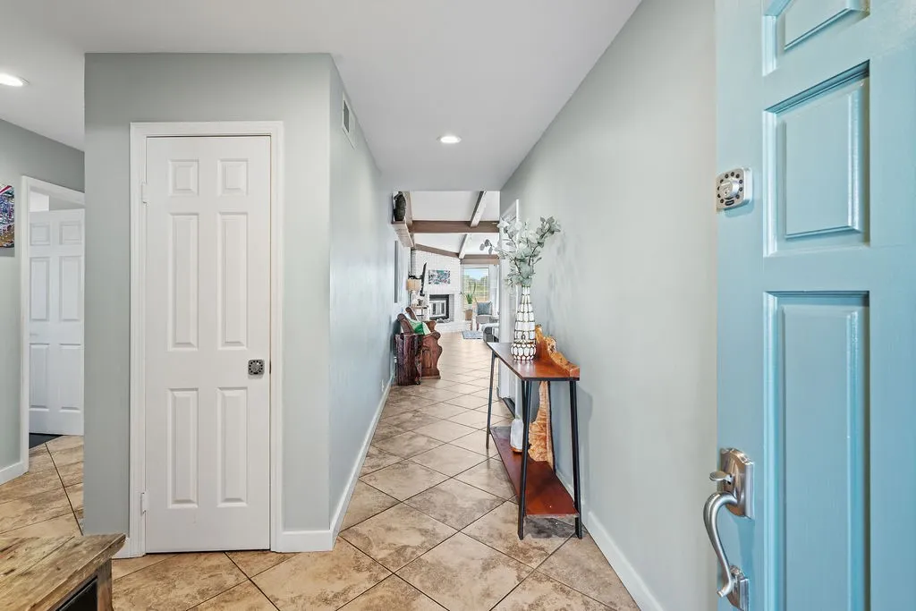 4810 Baylor Drive, San Diego, California 92115 home-pic-4