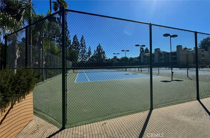 5550 Owensmouth Ave 217, Woodland Hills, California 91367