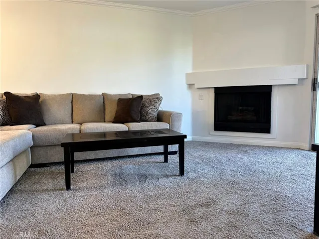 5550 Owensmouth Ave 217, Woodland Hills, California 91367