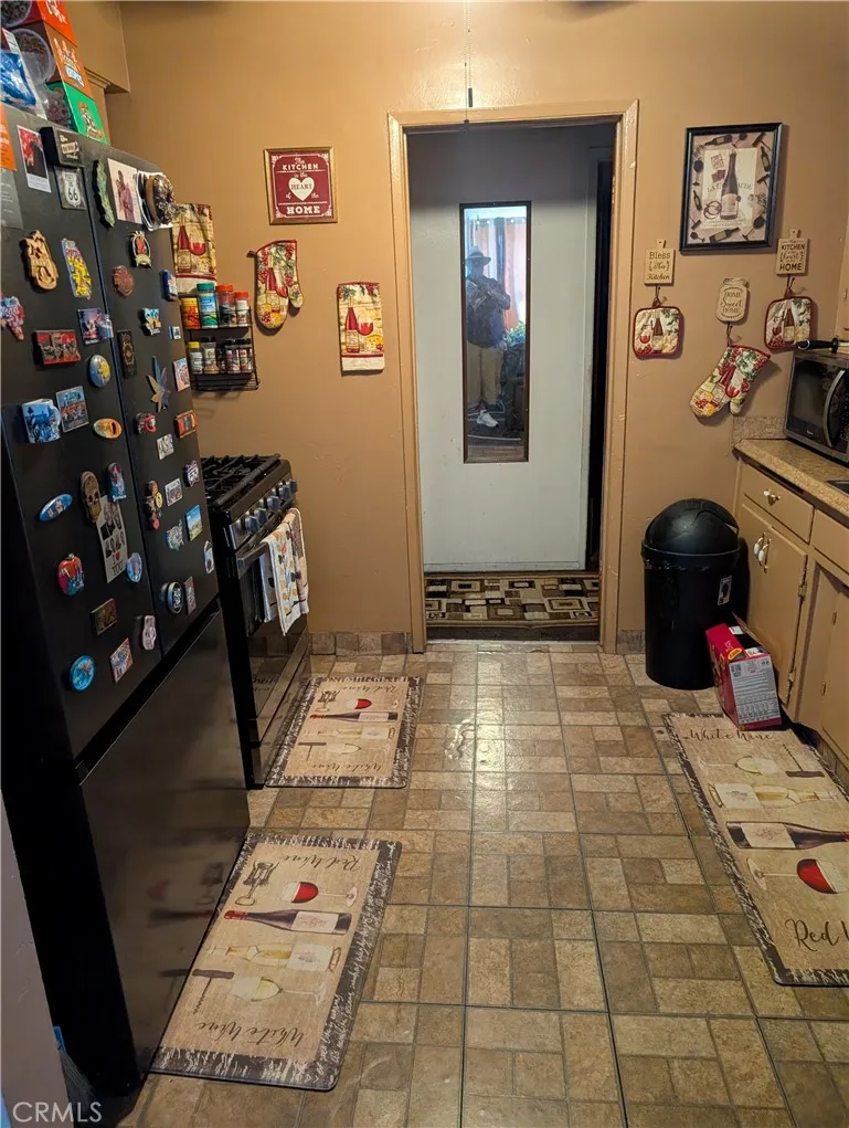 203 W 77th St Street W, Los Angeles, California 90003 home-pic-29