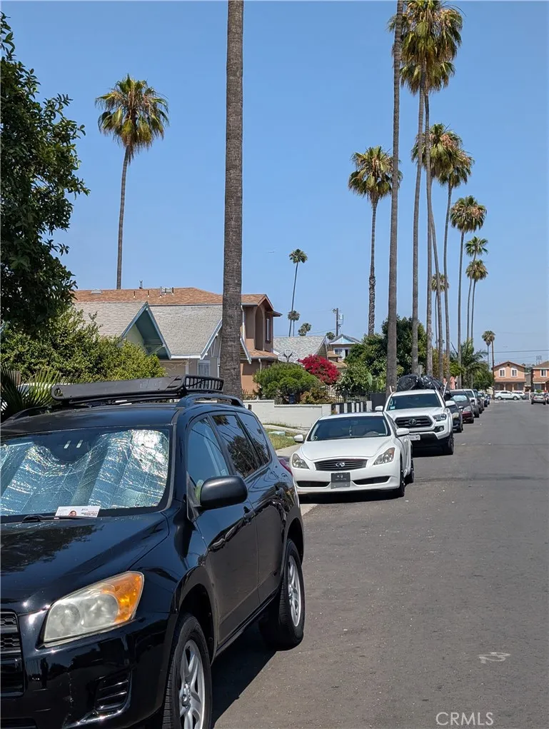 203 W 77th St Street W, Los Angeles, California 90003 home-pic-15