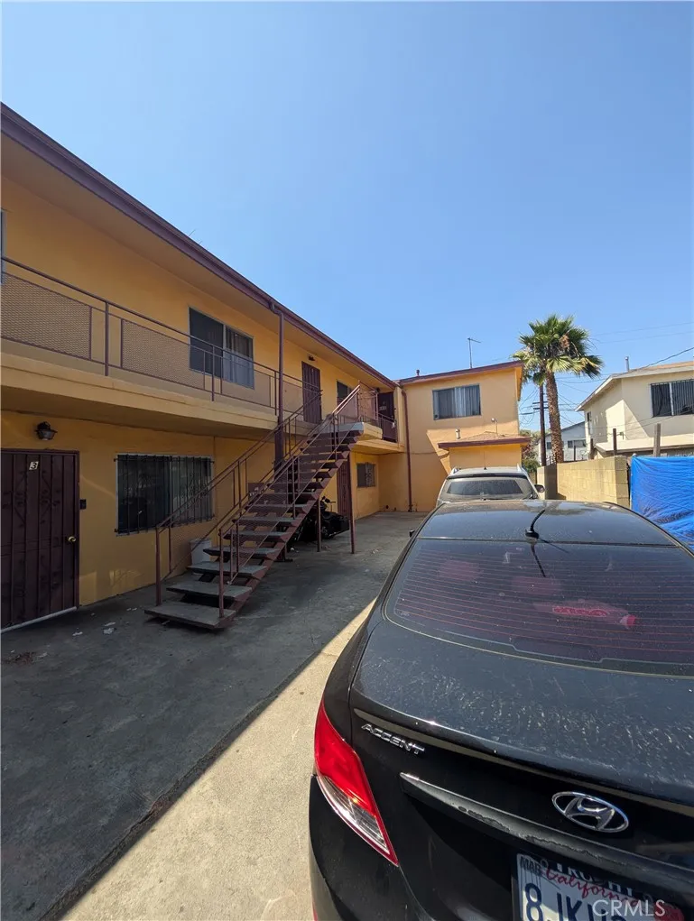 203 W 77th St Street W, Los Angeles, California 90003 home-pic-13