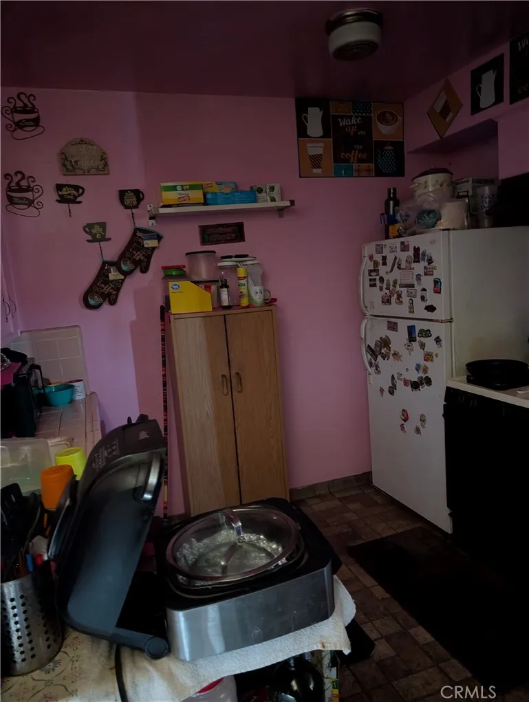 203 W 77th St Street W, Los Angeles, California 90003 home-pic-38