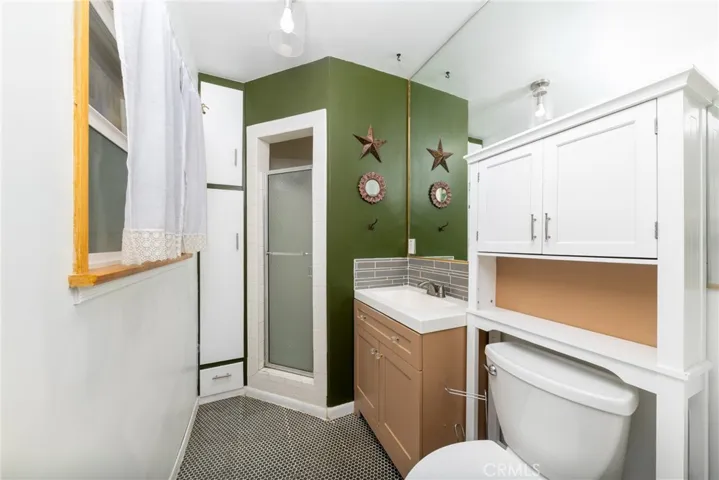 5245 King, Riverside, California 92506